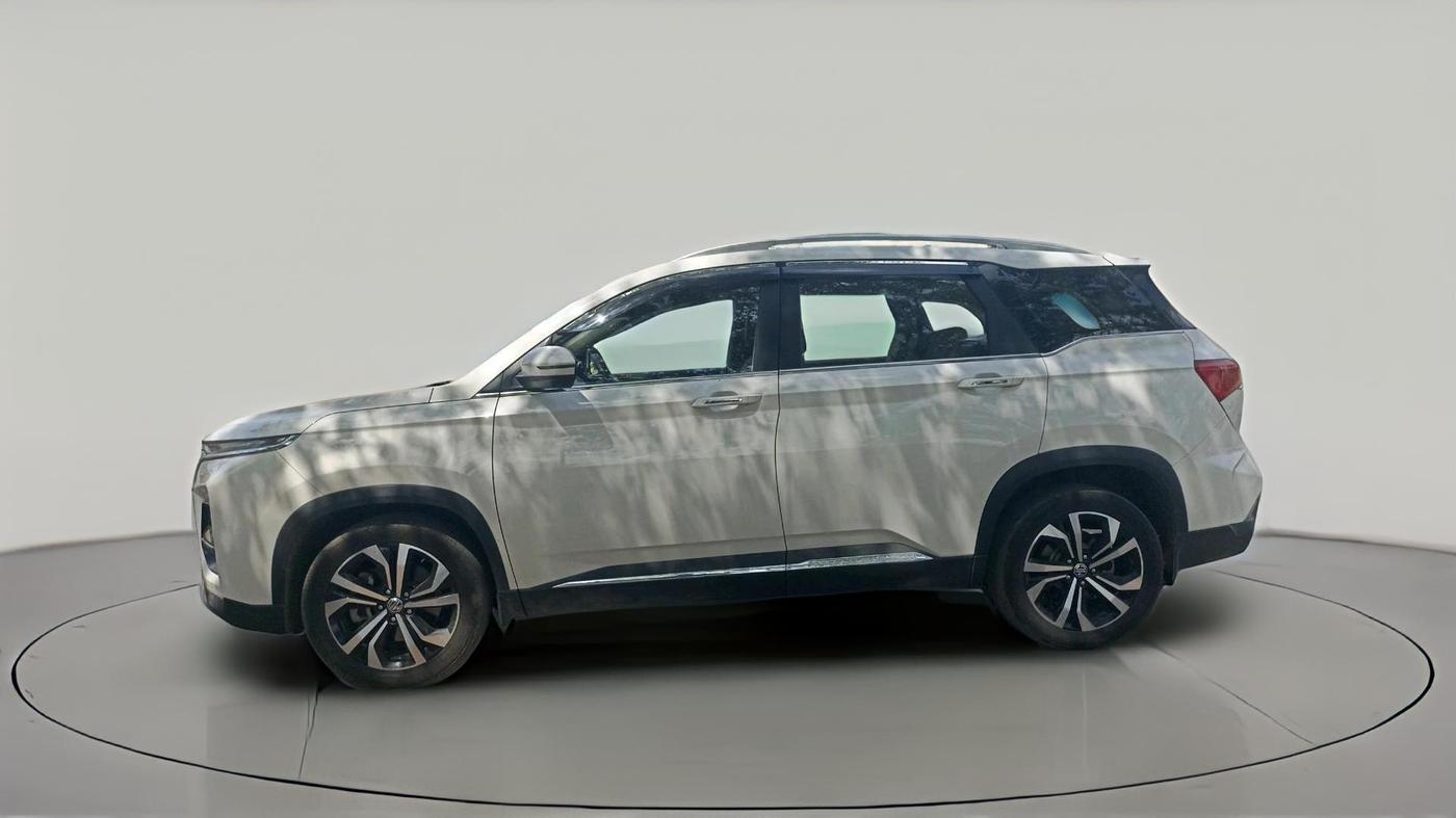 2025 MG HECTOR PLUS SHARP PRO 2.0 TURBO DIESEL 7 STR, Diesel, Manual, 15,367 km, exterior
