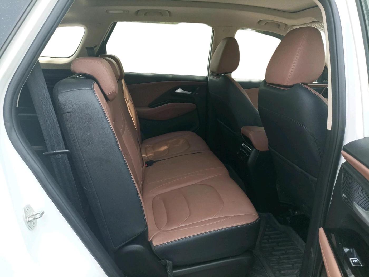 2025 MG HECTOR PLUS SHARP PRO 2.0 TURBO DIESEL 7 STR, Diesel, Manual, 15,367 km, interior