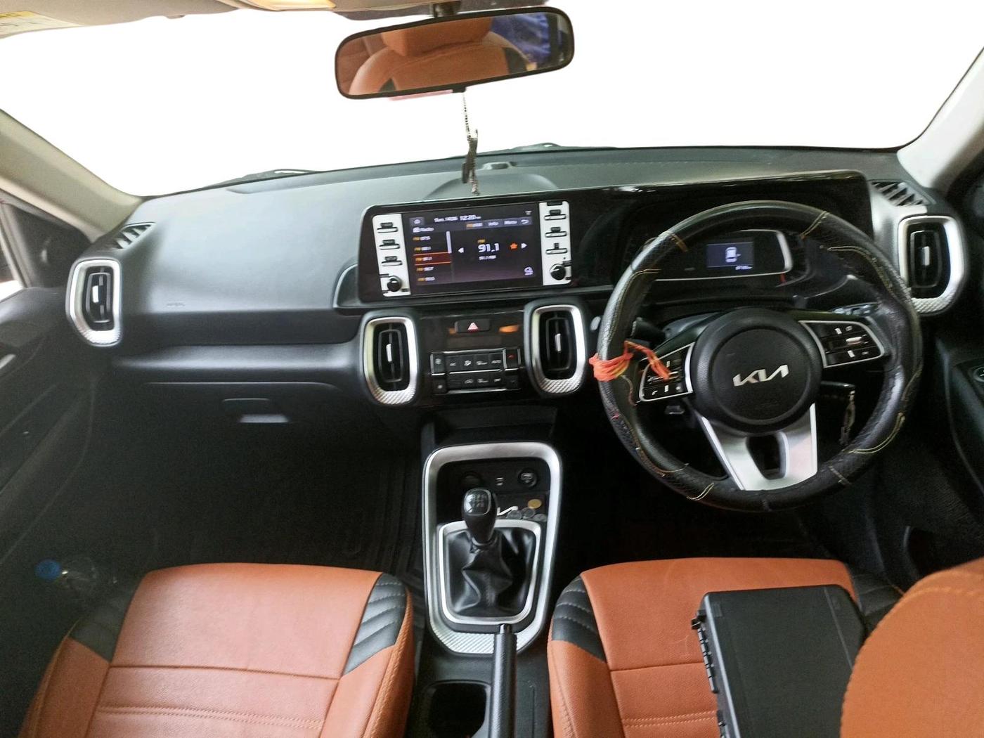 2021 KIA SONET HTK PLUS 1.2, Petrol, Manual, 67,165 km, interior