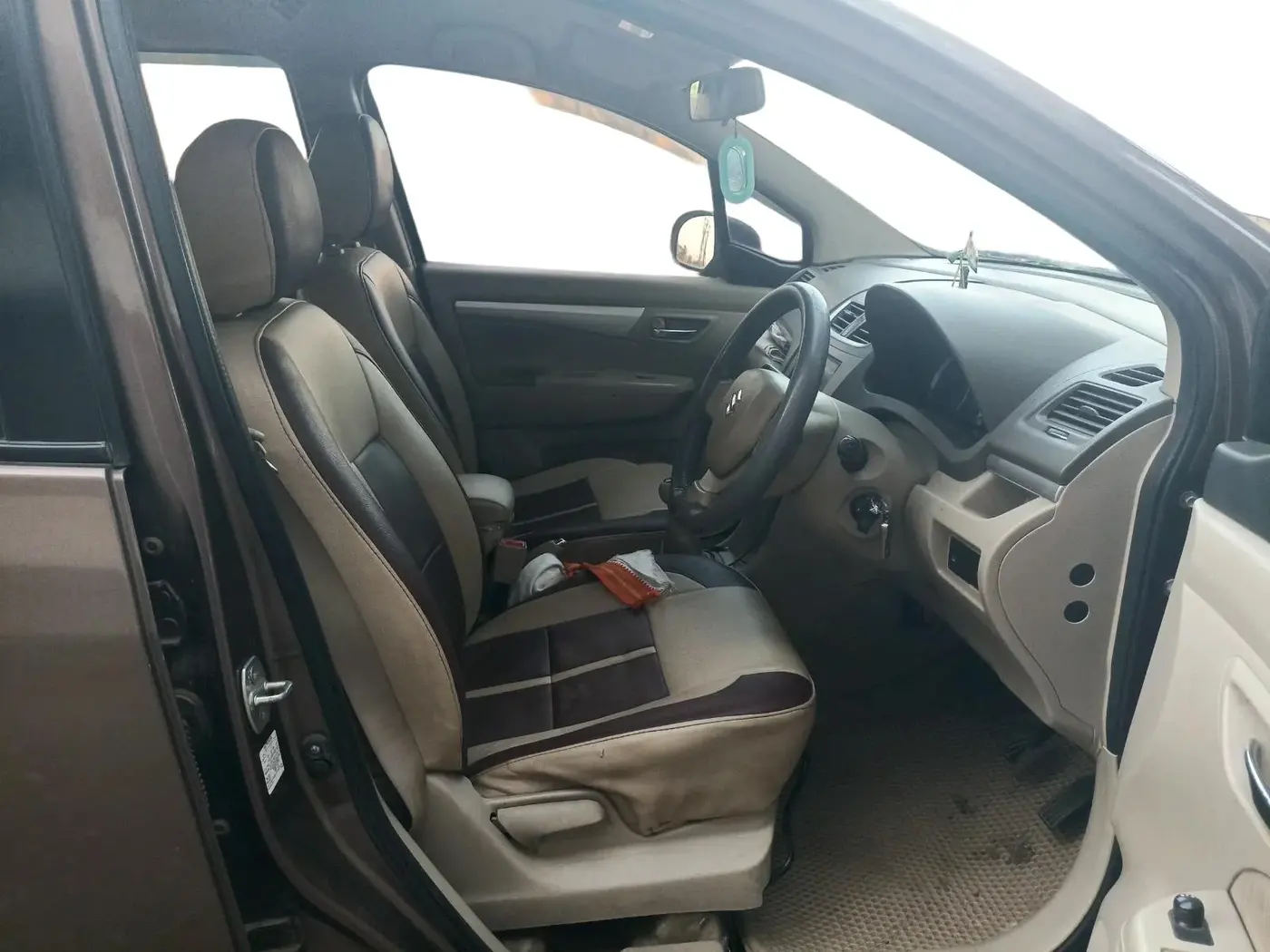 2012 Maruti Ertiga VDI, Diesel, Manual, 1,32,207 km, interior
