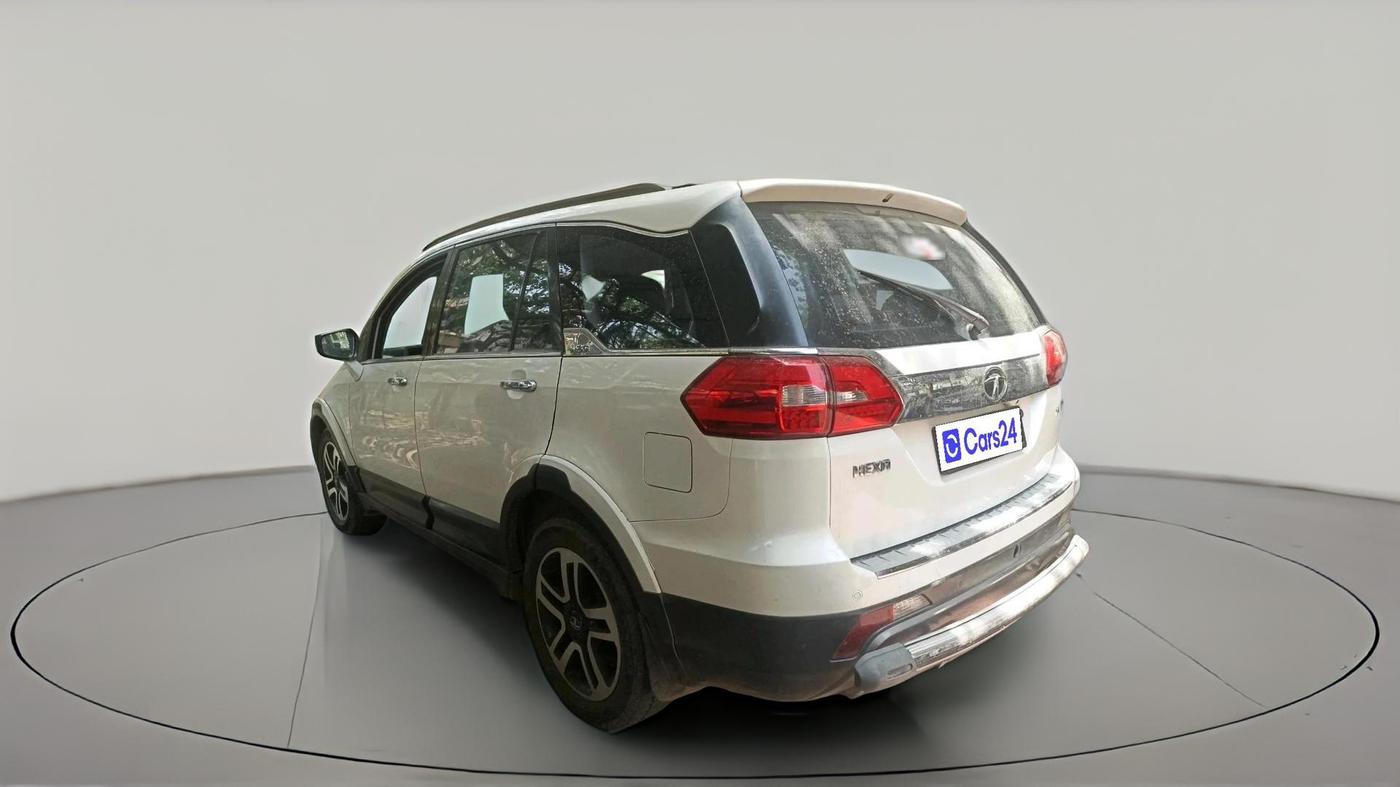 2017 Tata Hexa XT 4X2 7 STR, Diesel, Manual, 1,21,289 km, exterior