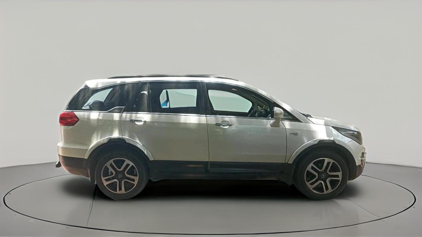 2017 Tata Hexa XT 4X2 7 STR, Diesel, Manual, 1,21,289 km, exterior