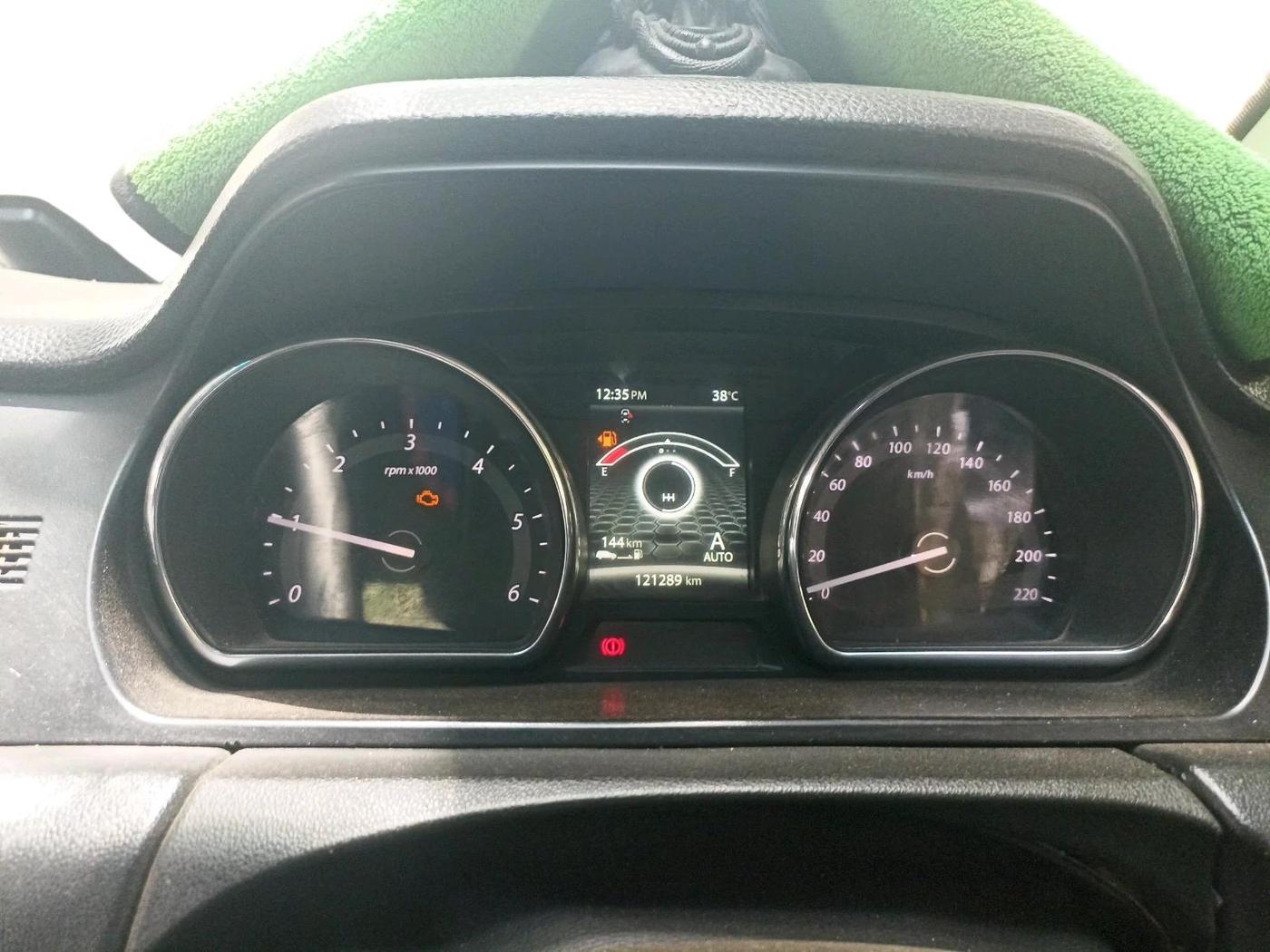 2017 Tata Hexa XT 4X2 7 STR, Diesel, Manual, 1,21,289 km, interior