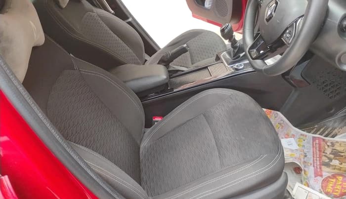 2022 Renault Kiger RXZ MT DUAL TONE, Petrol, Manual, 61,881 km, interior