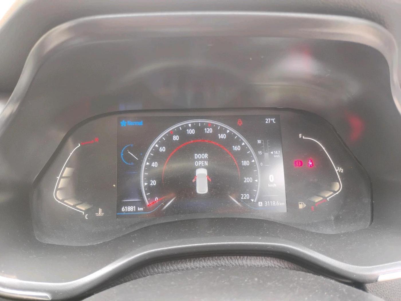 2022 Renault Kiger RXZ MT DUAL TONE, Petrol, Manual, 61,881 km, interior