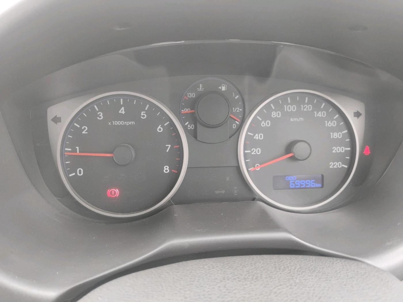 2013 Hyundai i20 MAGNA 1.2, Petrol, Manual, 69,996 km, interior