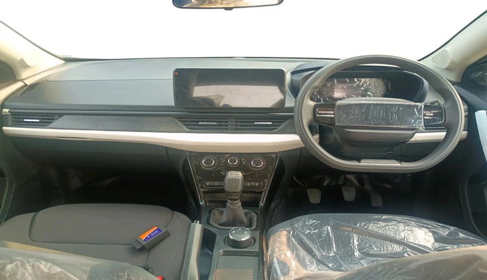 2025 Tata NEXON Pure Plus 1.2 Petrol 6MT, Petrol, Manual, 1,940 km, interior