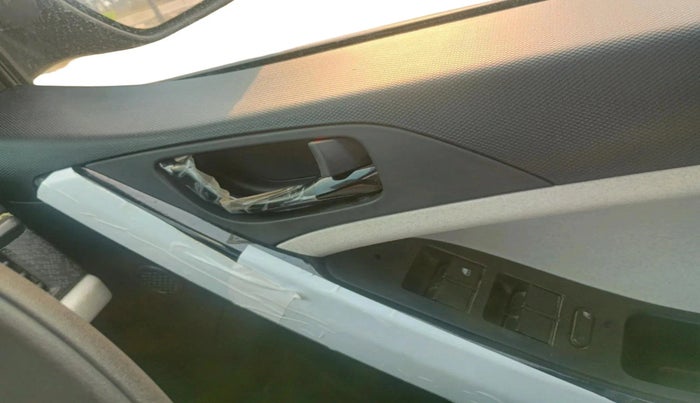 2025 Tata NEXON Pure Plus 1.2 Petrol 6MT, Petrol, Manual, 1,940 km, interior