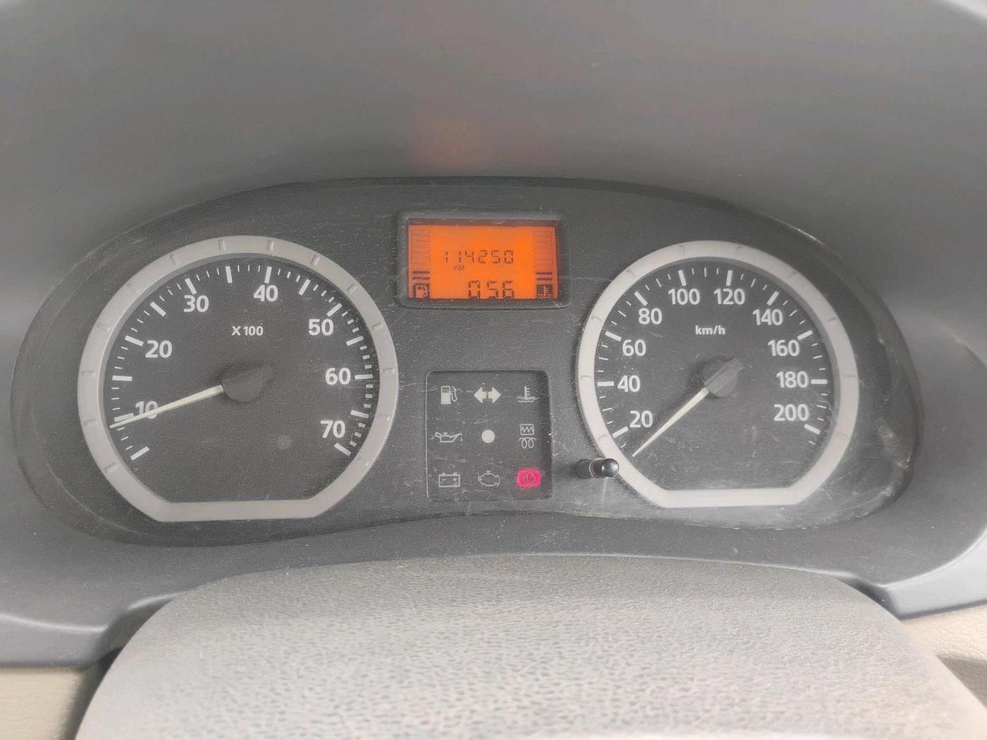 2011 Mahindra Verito 1.5 D4 BS III, Diesel, Manual, 1,14,250 km, interior