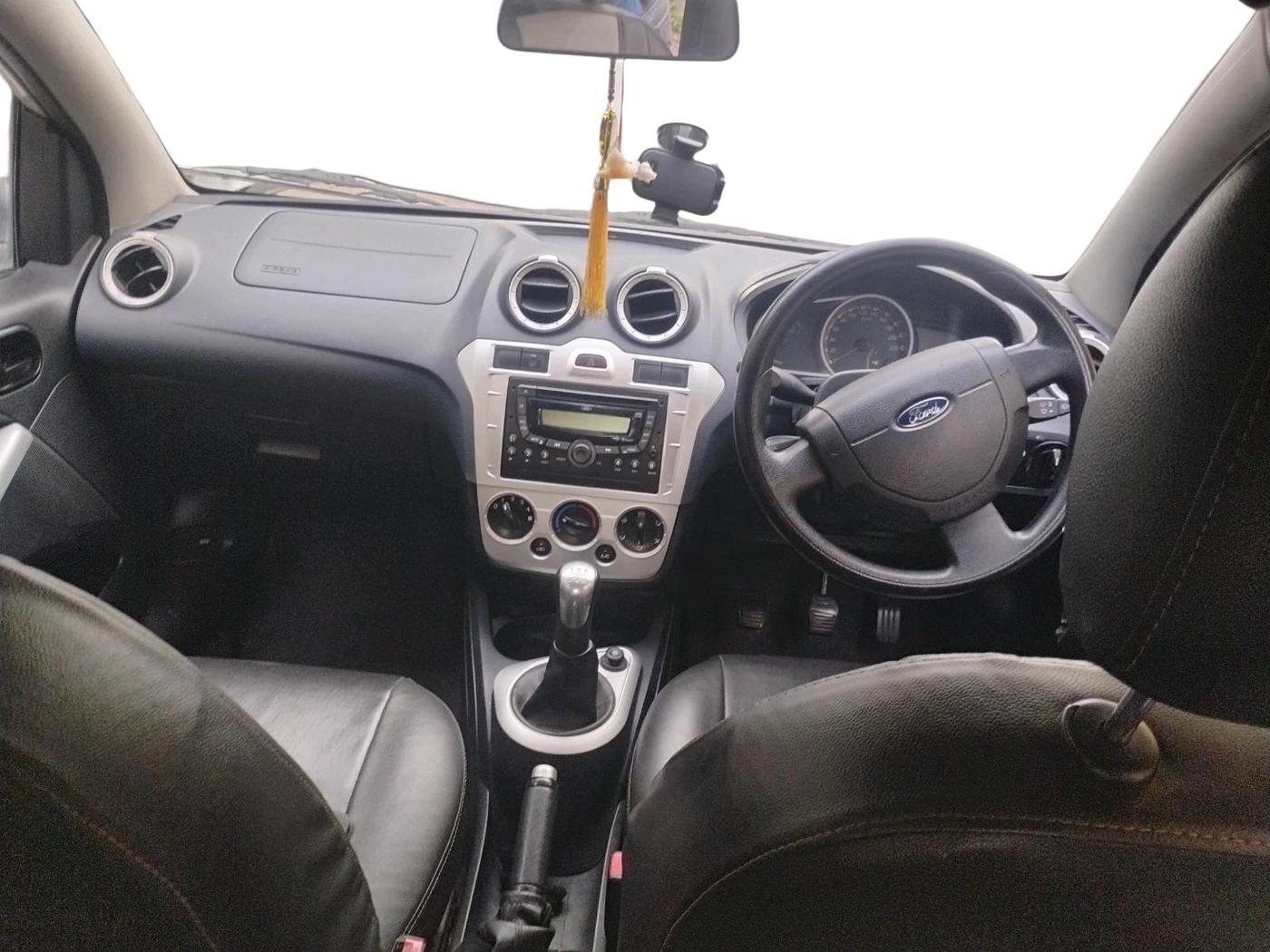 2013 Ford Figo TITANIUM 1.2 PETROL, Petrol, Manual, 42,148 km, interior