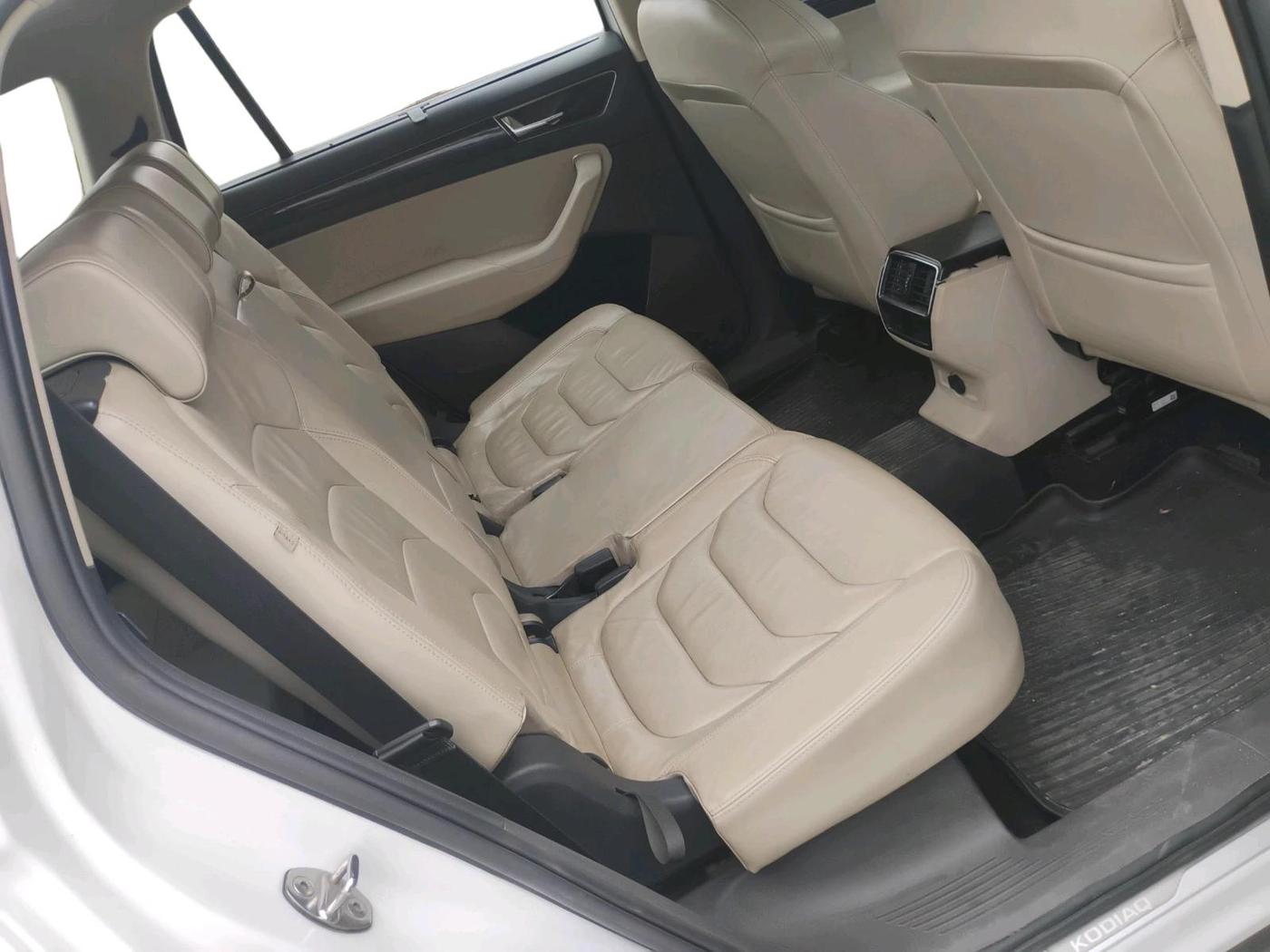 2018 Skoda Kodiaq STYLE 2.0 TDI 4X4 AT, Diesel, Automatic, 2,44,565 km, interior