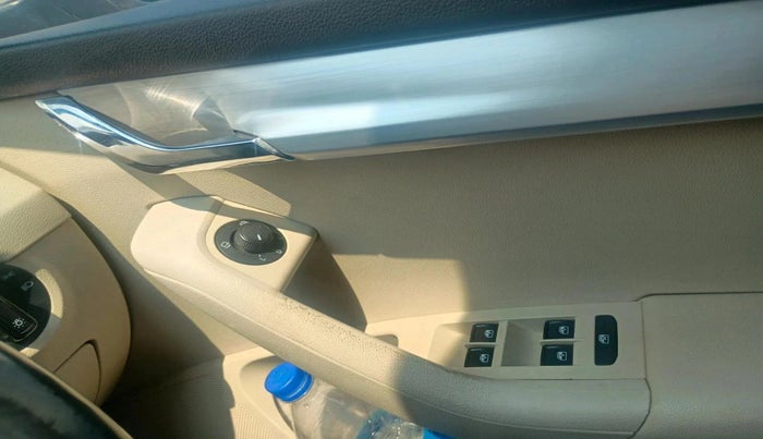 2016 Skoda Octavia STYLE PLUS AT 1.8 TSI, Petrol, Automatic, 87,136 km, interior