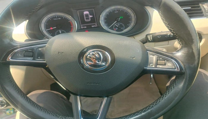 2016 Skoda Octavia STYLE PLUS AT 1.8 TSI, Petrol, Automatic, 87,136 km, interior