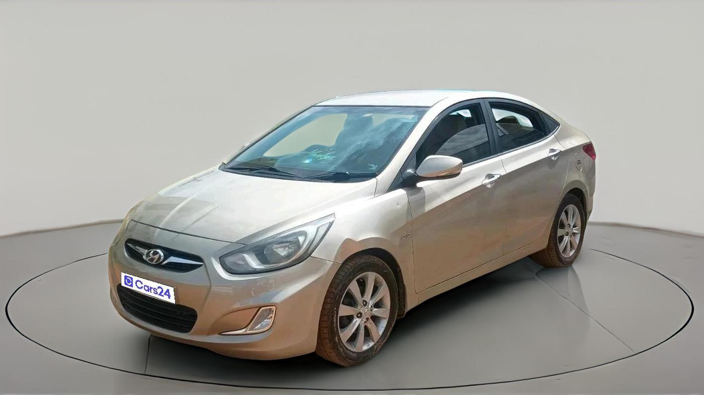 2011 Hyundai Verna FLUIDIC 1.6 CRDI SX OPT, Diesel, Manual, 2,19,606 km, exterior