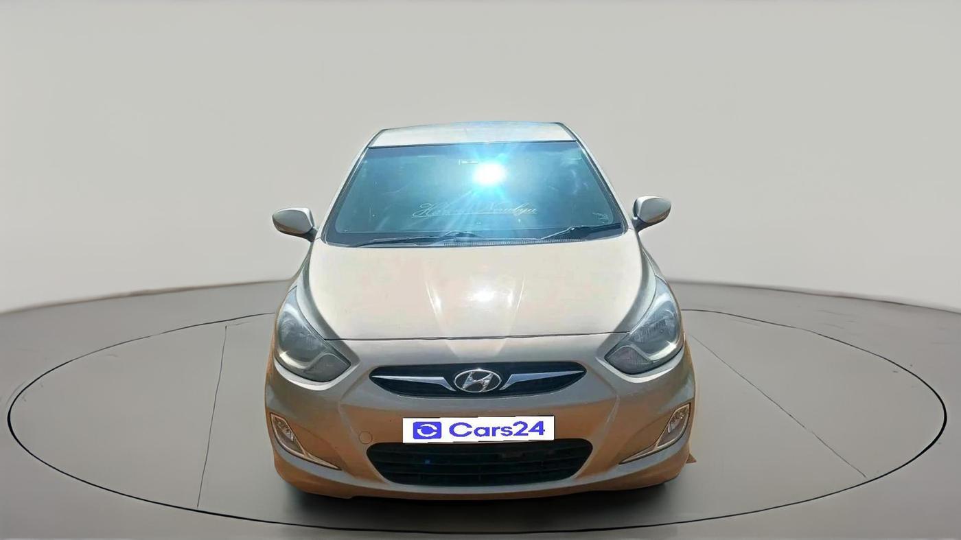 2011 Hyundai Verna FLUIDIC 1.6 CRDI SX OPT, Diesel, Manual, 2,19,606 km, exterior