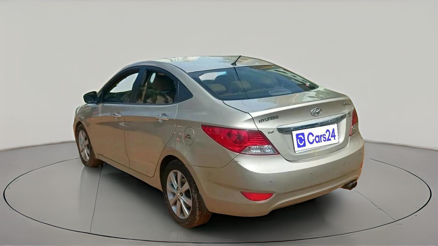 2011 Hyundai Verna FLUIDIC 1.6 CRDI SX OPT, Diesel, Manual, 2,19,606 km, exterior
