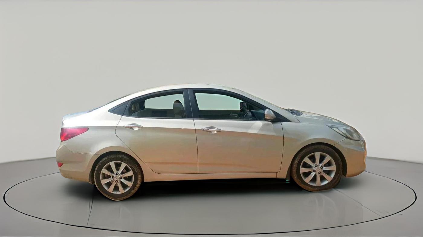 2011 Hyundai Verna FLUIDIC 1.6 CRDI SX OPT, Diesel, Manual, 2,19,606 km, exterior