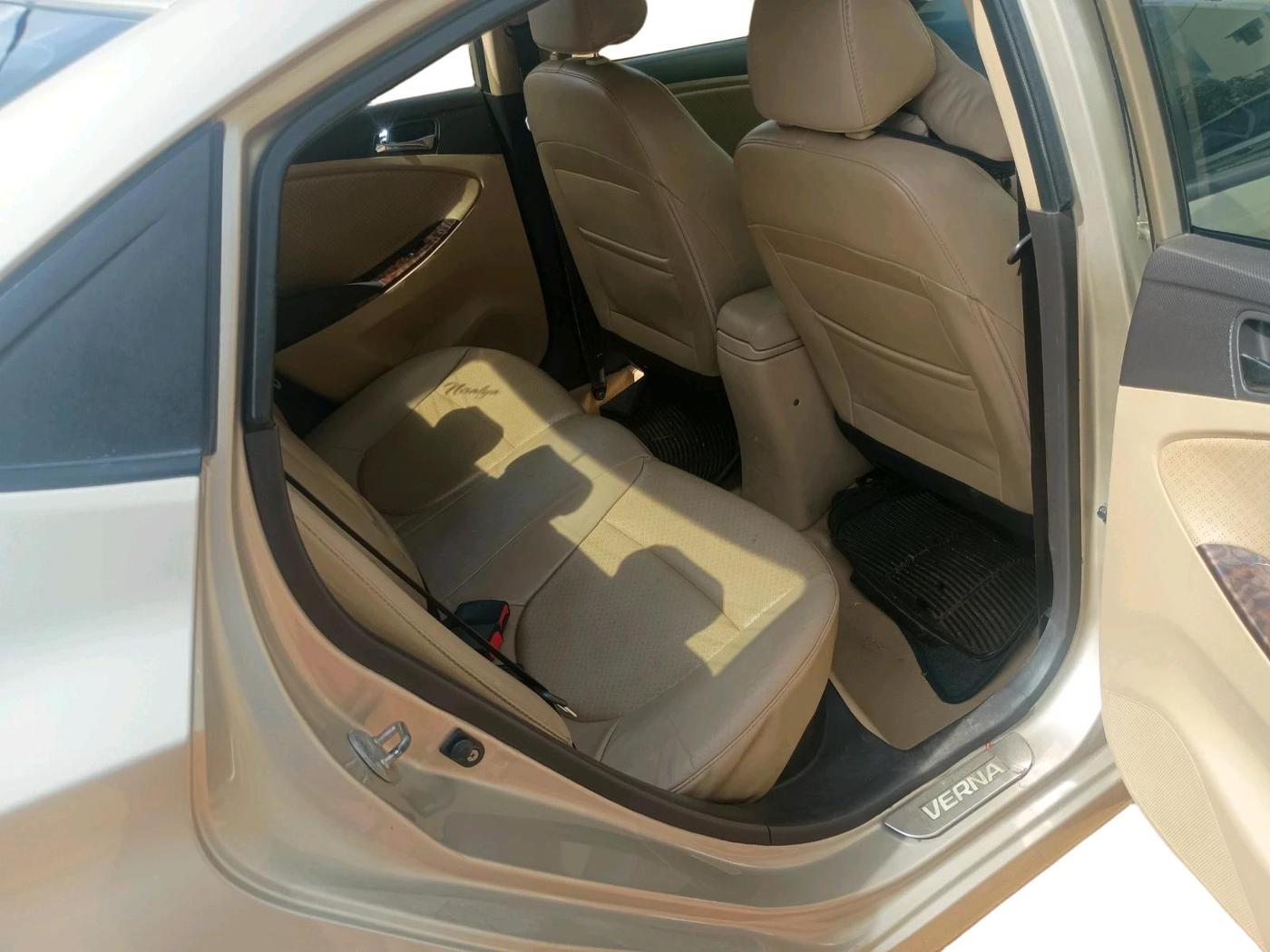2011 Hyundai Verna FLUIDIC 1.6 CRDI SX OPT, Diesel, Manual, 2,19,606 km, interior