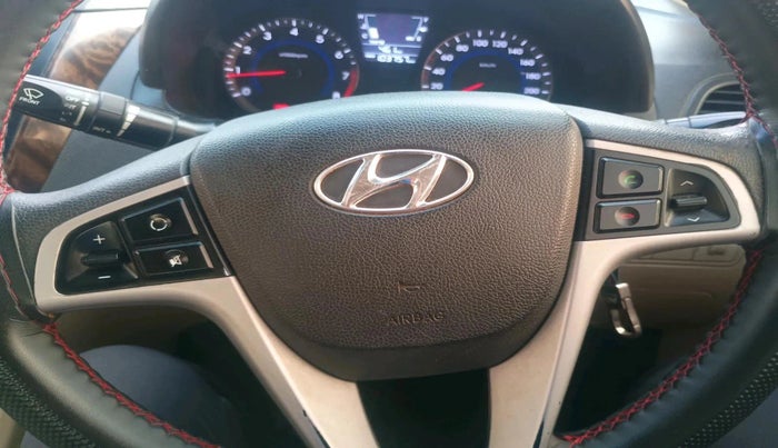 2014 Hyundai Verna FLUIDIC 1.6 VTVT SX, Petrol, Manual, 1,03,757 km, interior