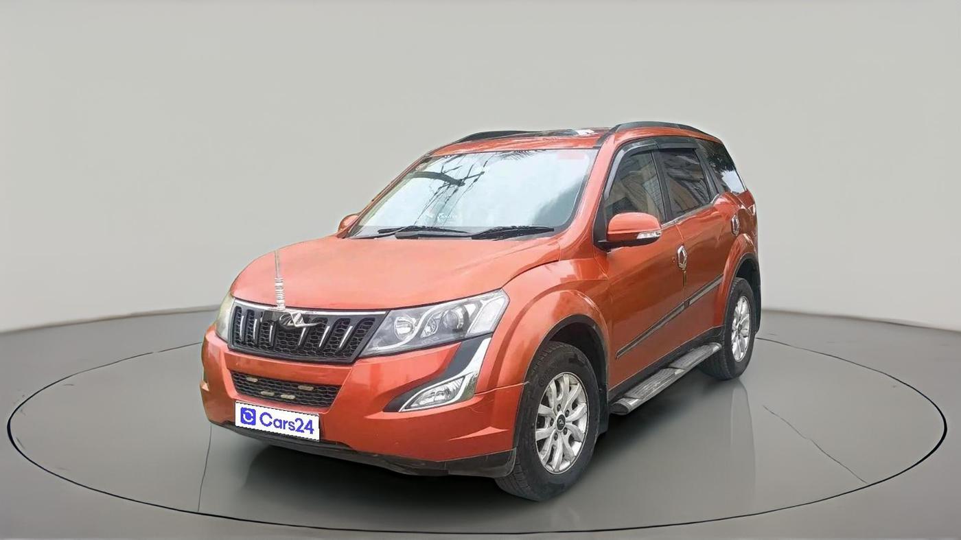 2016 Mahindra XUV500 W10, Diesel, Manual, 1,53,856 km, exterior