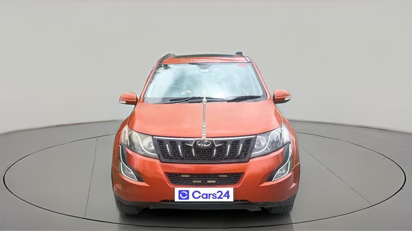 2016 Mahindra XUV500 W10, Diesel, Manual, 1,53,856 km, exterior