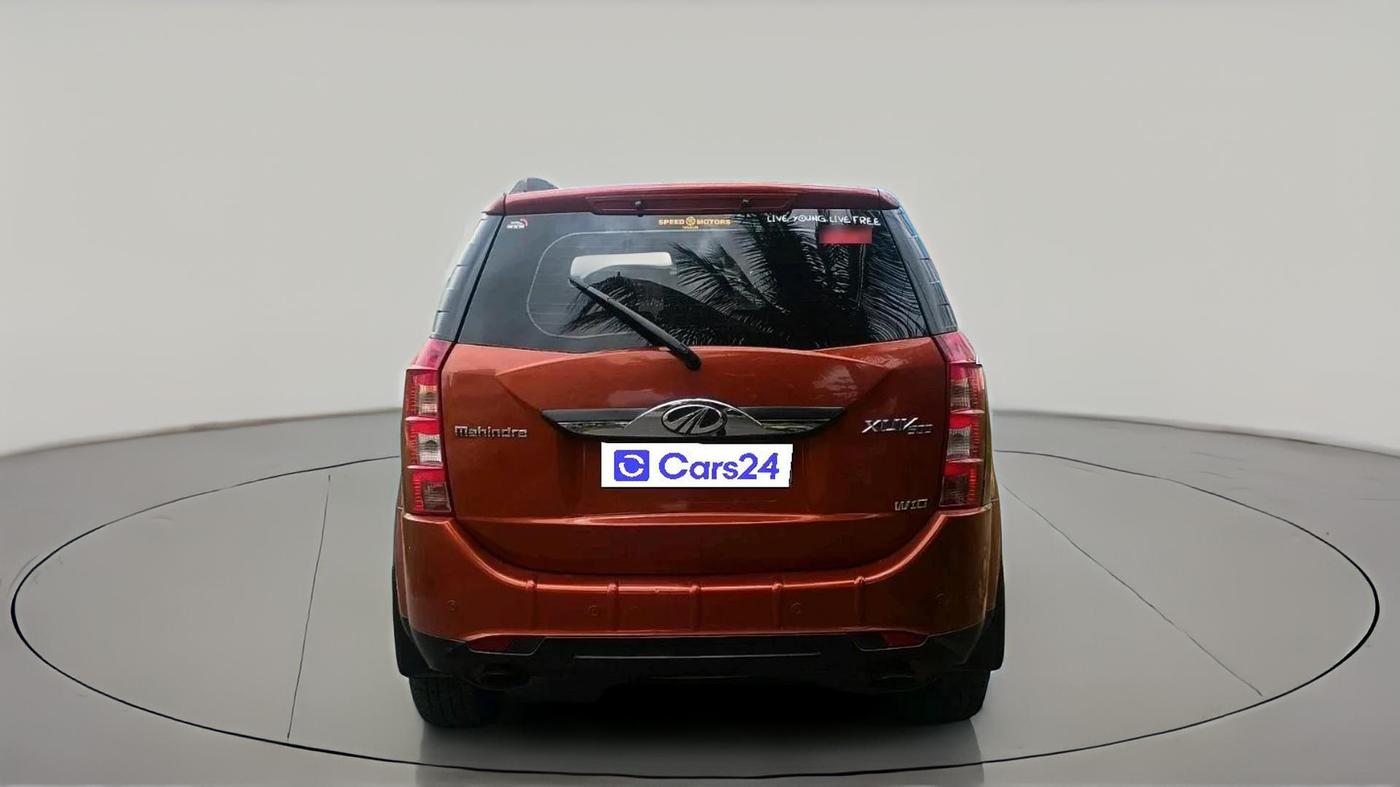 2016 Mahindra XUV500 W10, Diesel, Manual, 1,53,856 km, exterior