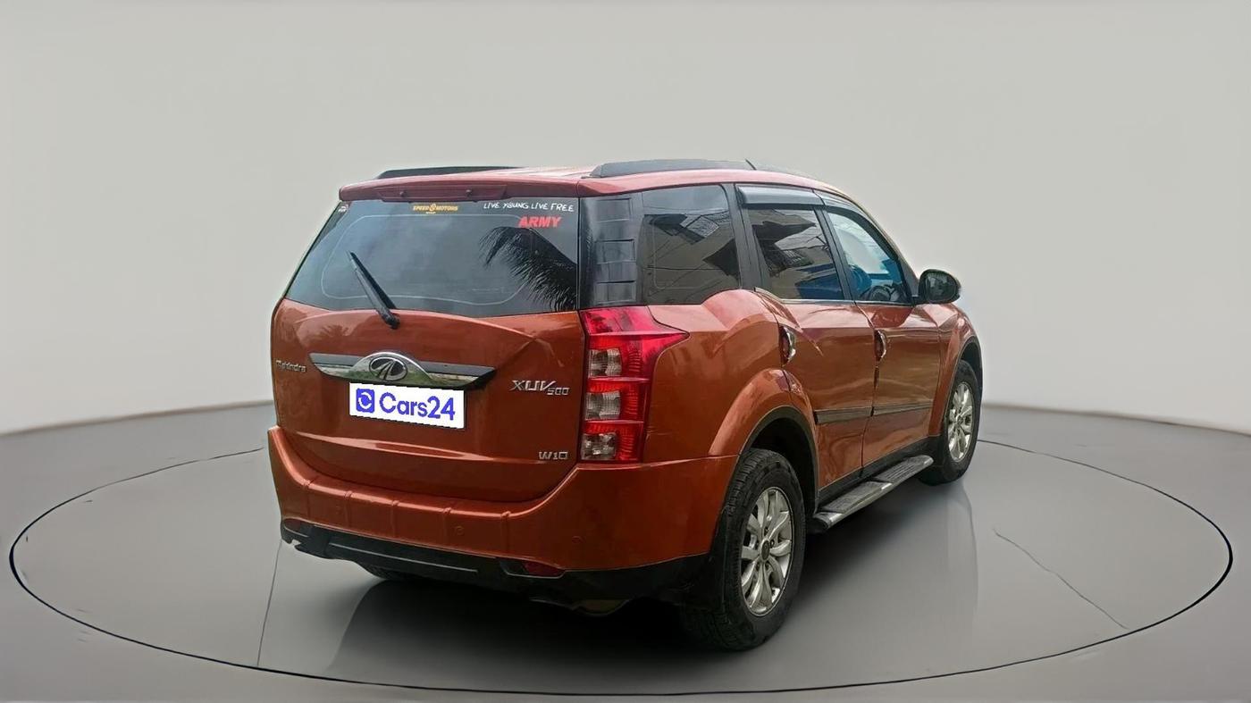 2016 Mahindra XUV500 W10, Diesel, Manual, 1,53,856 km, exterior