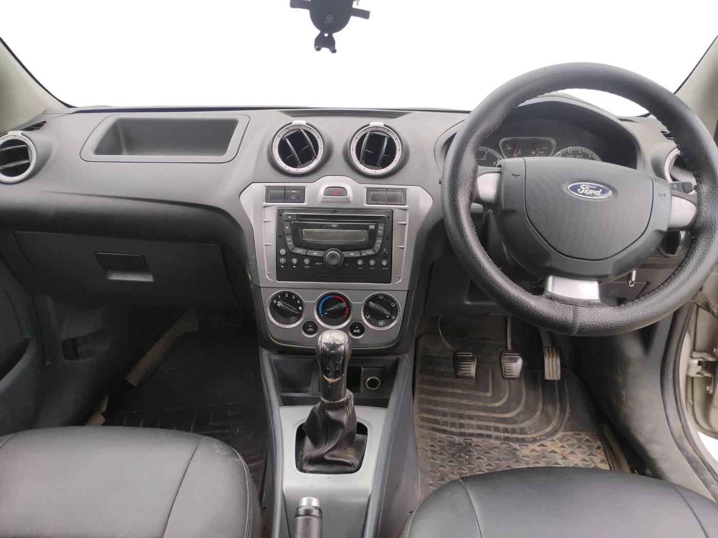 2011 Ford Fiesta EXI 1.6 PETROL, Petrol, Manual, 1,48,907 km, interior