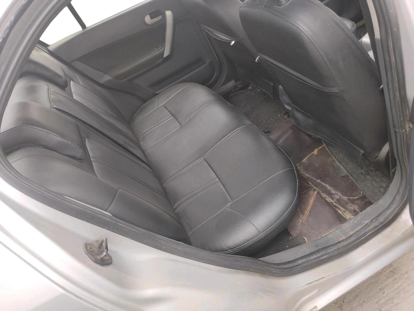 2011 Ford Fiesta EXI 1.6 PETROL, Petrol, Manual, 1,48,907 km, interior