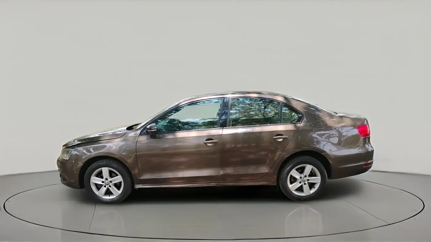 2013 Volkswagen Jetta COMFORTLINE TSI, Petrol, Manual, 2,02,798 km, exterior