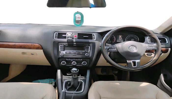 2013 Volkswagen Jetta COMFORTLINE TSI, Petrol, Manual, 2,02,798 km, interior