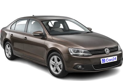 2013 Volkswagen Jetta - Sedan - Petrol - Manual - ₹3.33 lakh