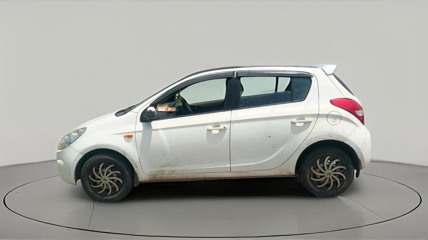 2011 Hyundai i20 MAGNA 1.2, Petrol, Manual, 1,34,104 km, exterior