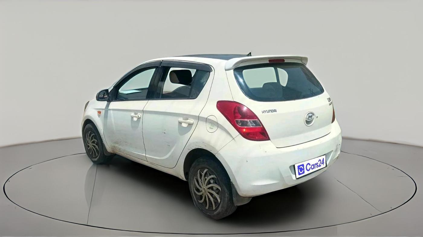 2011 Hyundai i20 MAGNA 1.2, Petrol, Manual, 1,34,104 km, exterior
