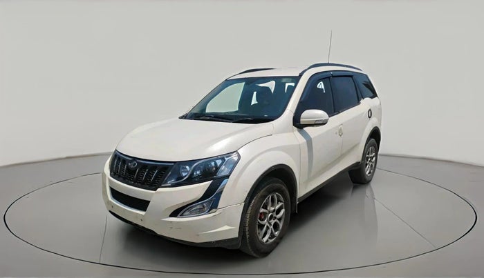 2015 Mahindra XUV500 W6, Diesel, Manual, 1,30,756 km, exterior