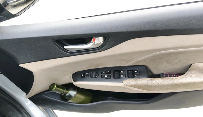 2020 Hyundai Verna SX (O) 1.5 CRDI AT, Diesel, Automatic, 1,00,927 km, interior