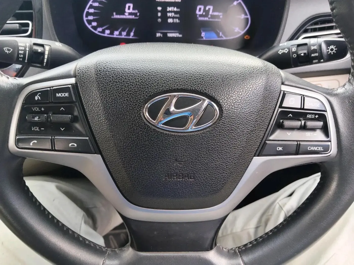 2020 Hyundai Verna SX (O) 1.5 CRDI AT, Diesel, Automatic, 1,00,927 km, interior