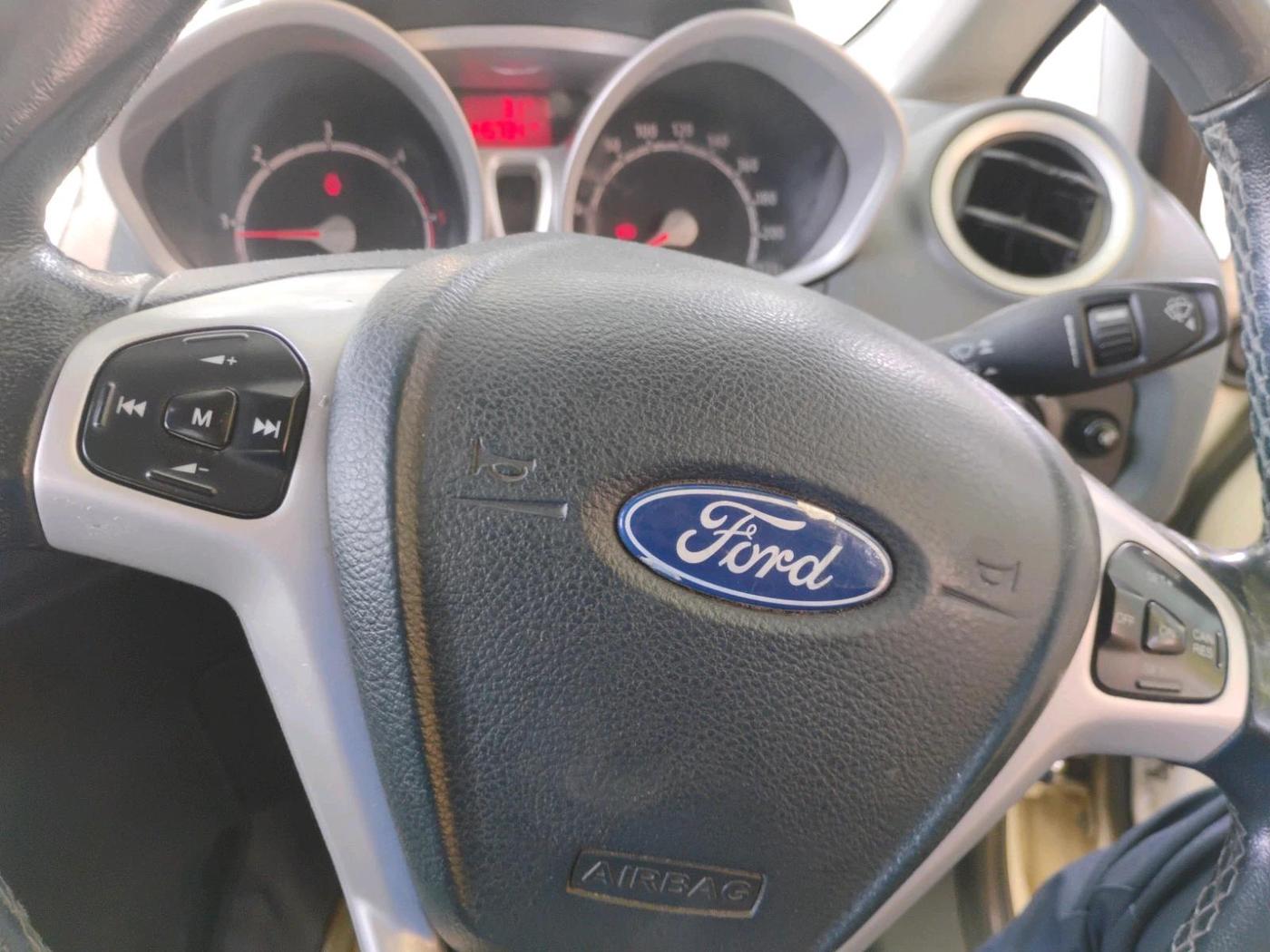 2012 Ford Fiesta TITANIUM+ DIESEL, Diesel, Manual, 1,45,734 km, interior