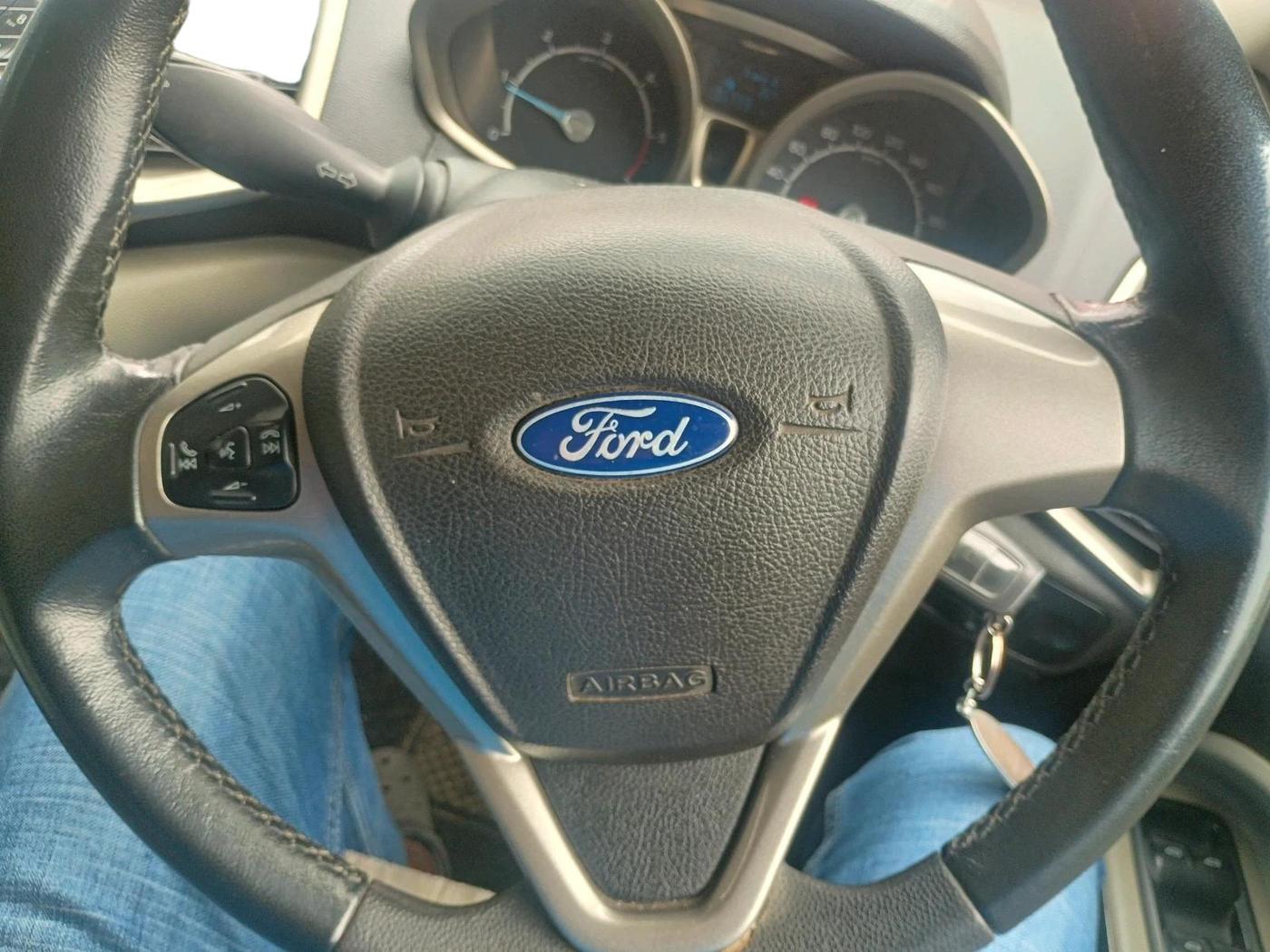 2015 Ford Ecosport TITANIUM 1.5L DIESEL, Diesel, Manual, 1,35,775 km, interior