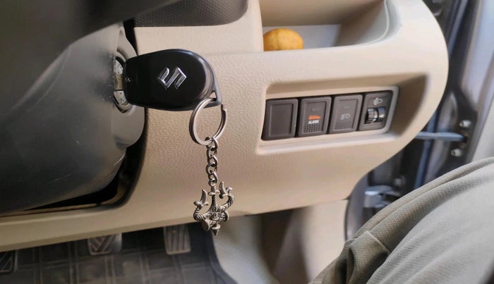 2013 Maruti Swift Dzire VXI, Petrol, Manual, 1,19,950 km, interior