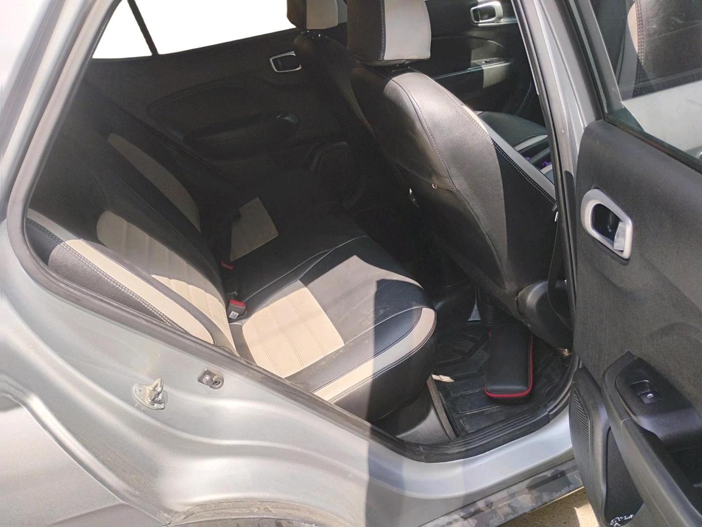2020 Hyundai VENUE SX 1.0 TURBO, Petrol, Manual, 46,179 km, interior