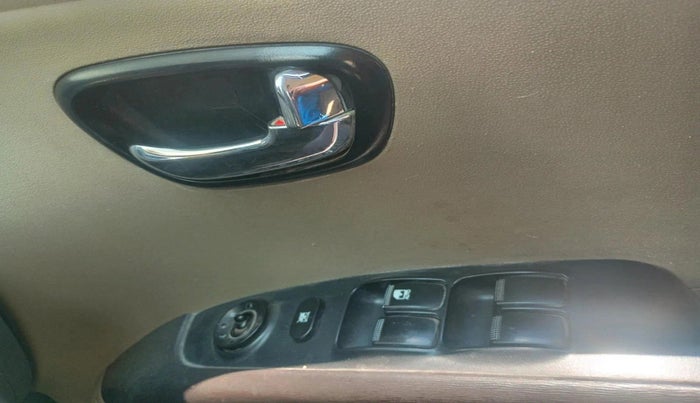 2011 Hyundai i10 MAGNA 1.2, Petrol, Manual, 1,15,904 km, interior