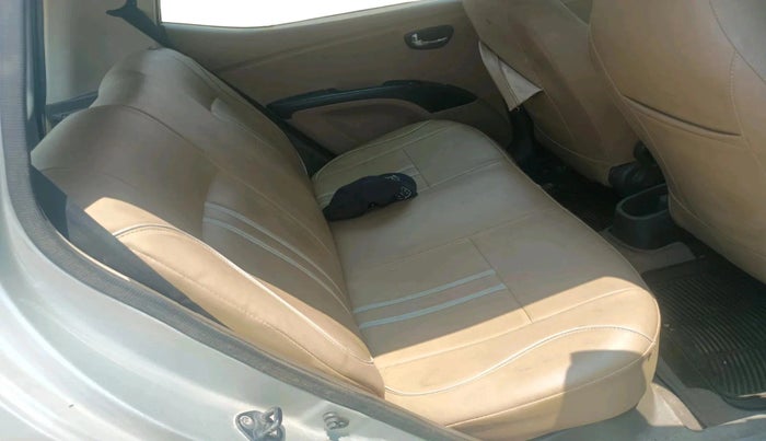 2011 Hyundai i10 MAGNA 1.2, Petrol, Manual, 1,15,904 km, interior