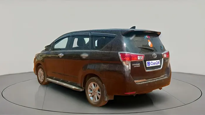 2017 Toyota Innova Crysta 2.4 VX 7 STR, Diesel, Manual, 1,42,799 km, exterior