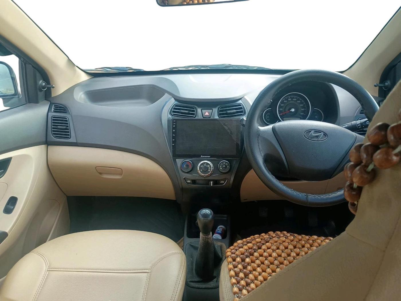 2017 Hyundai Eon MAGNA +, Petrol, Manual, 41,931 km, interior