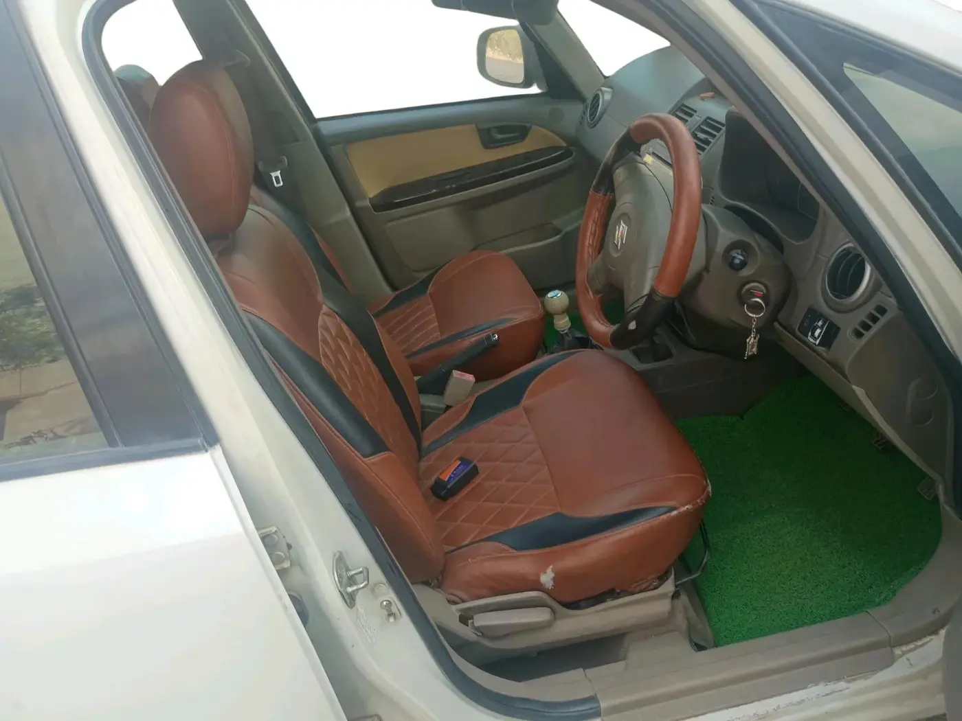2012 Maruti SX4 VDI, Diesel, Manual, 1,13,008 km, interior