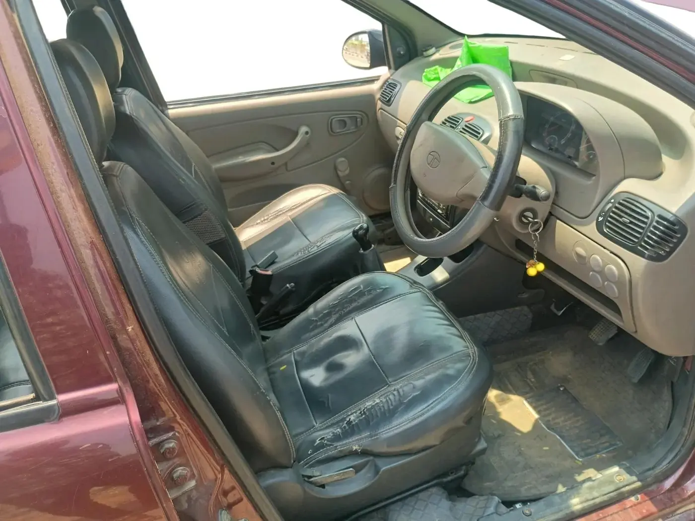 2011 Tata Indica V2 DLS, Diesel, Manual, 1,87,432 km, interior