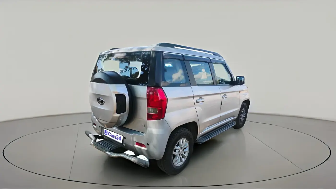 2016 Mahindra TUV300 T8, Diesel, Manual, 1,07,335 km, exterior