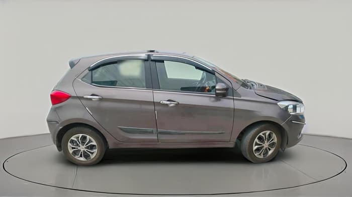 2019 Tata Tiago XZ PETROL, Petrol, Manual, 1,05,000 km, exterior