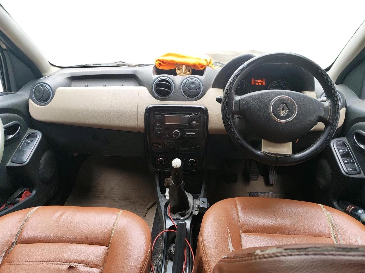 2013 Renault Duster 85 PS RXL DIESEL, Diesel, Manual, 1,71,585 km, interior